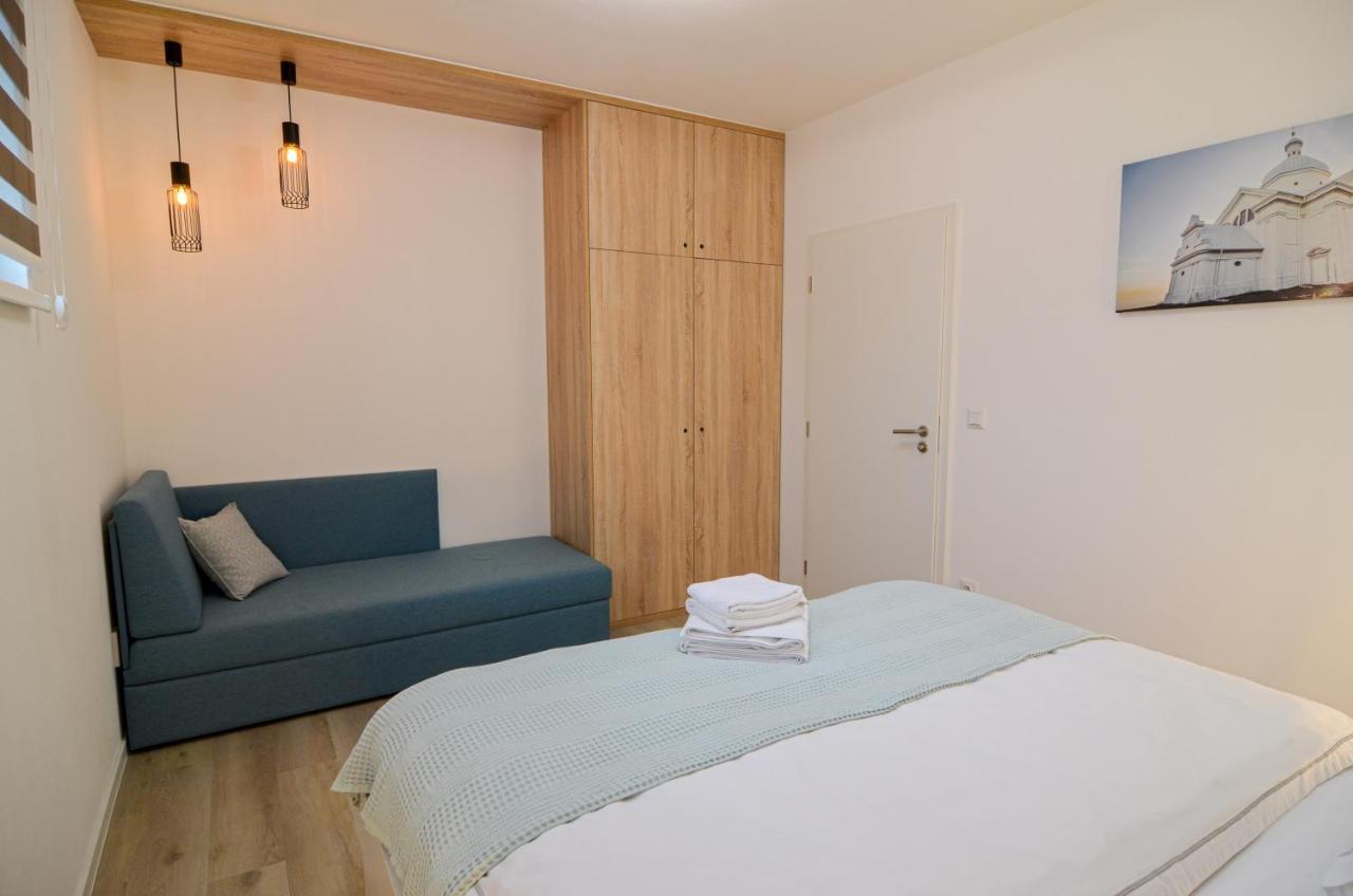 Astrid 4 Apartment *