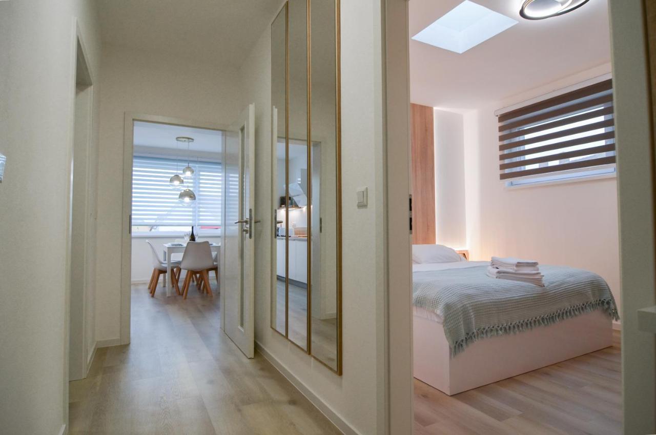 Astrid 4 Apartment *